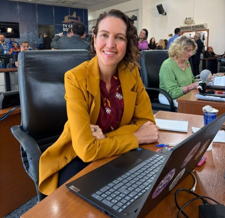 Vereadora Fernanda Garcia na sessão